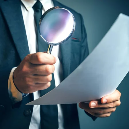 خدمة-مراجعة-العقود-scaled