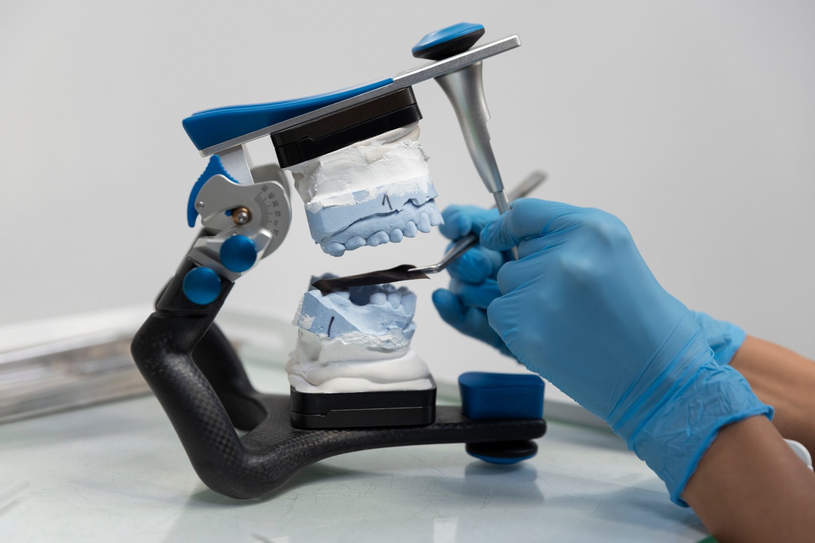 دراسة جدوى مشروع عيادات أسنان - شركة الشعلة 